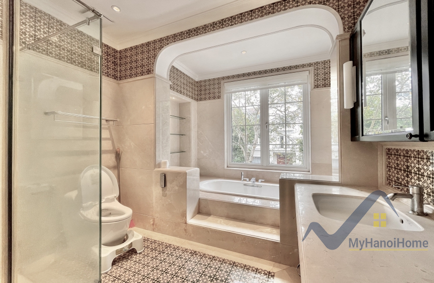 Biệt thự Vinhomes Riverside cho thuê đầy đủ nội thất, gần BIS 12