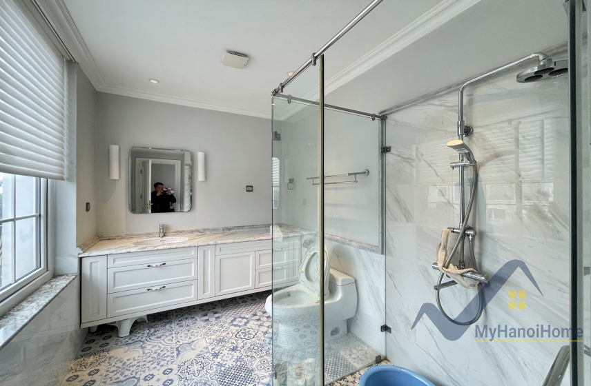 Biệt thự Vinhomes Riverside cho thuê đầy đủ nội thất, gần BIS 19
