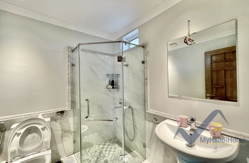 Biệt thự Vinhomes Riverside cho thuê đầy đủ nội thất, gần BIS 25