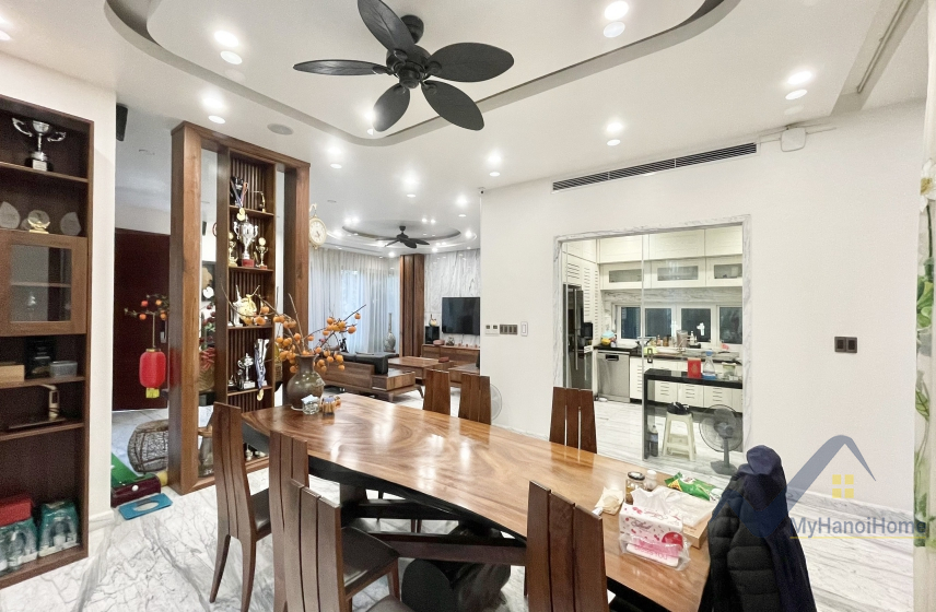 Biệt thự Vinhomes Riverside cho thuê đơn lập, đã thiết kế mới 3