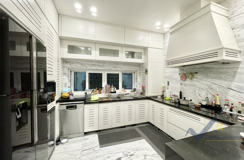 Biệt thự Vinhomes Riverside cho thuê đơn lập, đã thiết kế mới 4