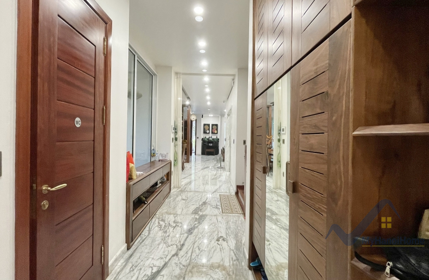 Biệt thự Vinhomes Riverside cho thuê đơn lập, đã thiết kế mới 6