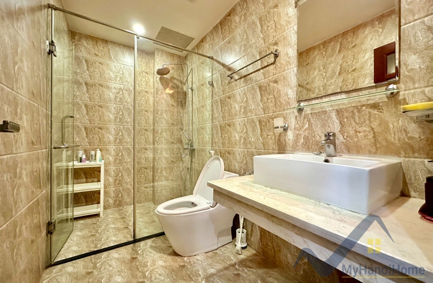 Biệt thự Vinhomes Riverside cho thuê đủ đồ gần vườn hoa 10