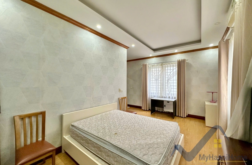Biệt thự Vinhomes Riverside cho thuê đủ đồ gần vườn hoa 6