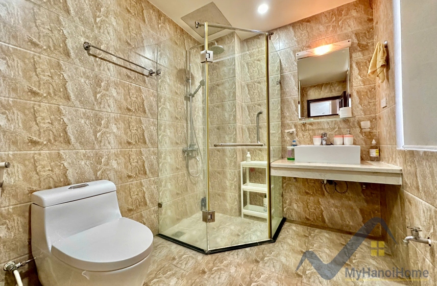 Biệt thự Vinhomes Riverside cho thuê đủ đồ gần vườn hoa 7