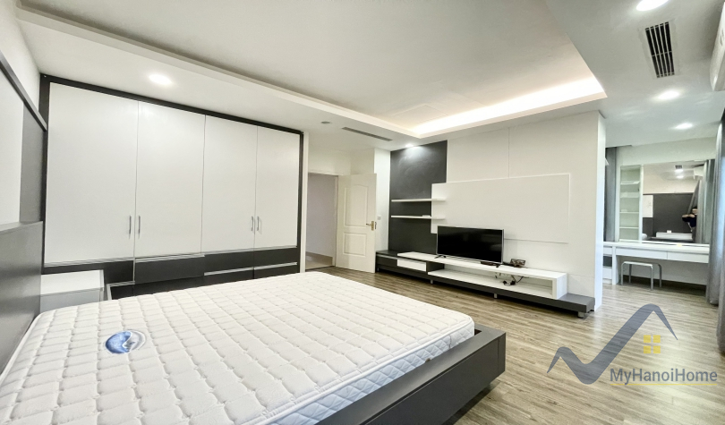 Biệt thự Vinhomes Riverside cho thuê hướng Tây Bắc 14