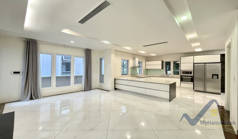 Biệt thự Vinhomes Riverside cho thuê hướng Tây Bắc 3