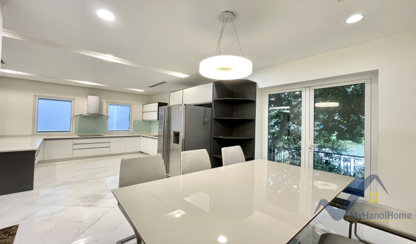 Biệt thự Vinhomes Riverside cho thuê hướng Tây Bắc 4