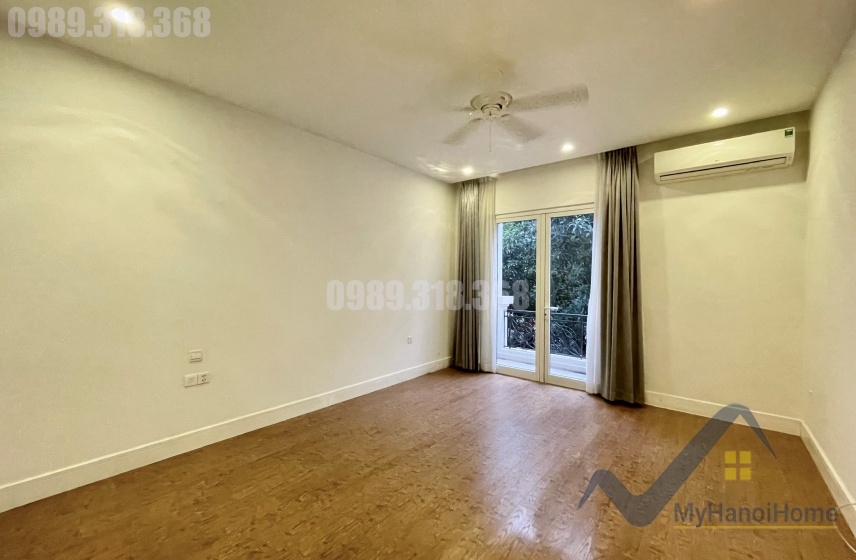 Biệt thự Vinhomes Riverside cho thuê không đồ, 4PN 11