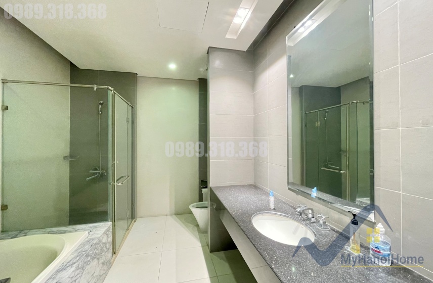 Biệt thự Vinhomes Riverside cho thuê không đồ, 4PN 13