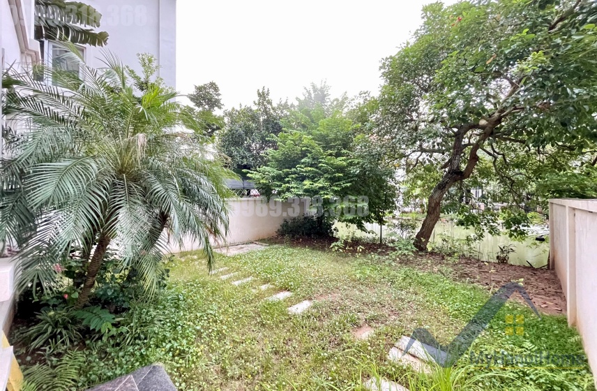 Biệt thự Vinhomes Riverside cho thuê không đồ, 4PN 6