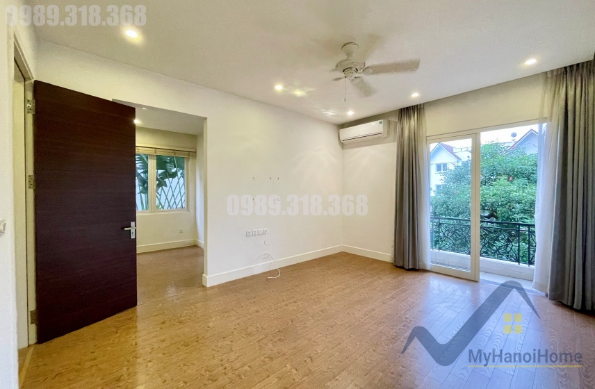 Biệt thự Vinhomes Riverside cho thuê không đồ, 4PN 7