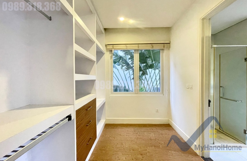 Biệt thự Vinhomes Riverside cho thuê không đồ, 4PN 9