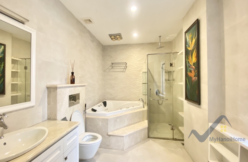 Biệt thự Vinhomes Riverside cho thuê trang bị đủ đồ, sân vườn 10
