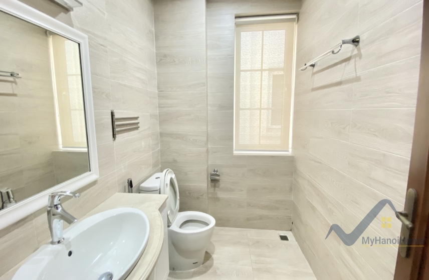 Biệt thự Vinhomes Riverside cho thuê trang bị đủ đồ, sân vườn 12