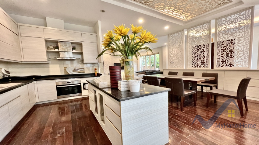 Biệt thự Vinhomes Riverside song lập gần BIS cho thuê ngay 5