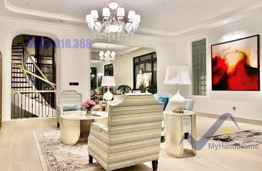 Cần bán biệt thự Vinhomes Riverside đơn lập, có thang máy 1