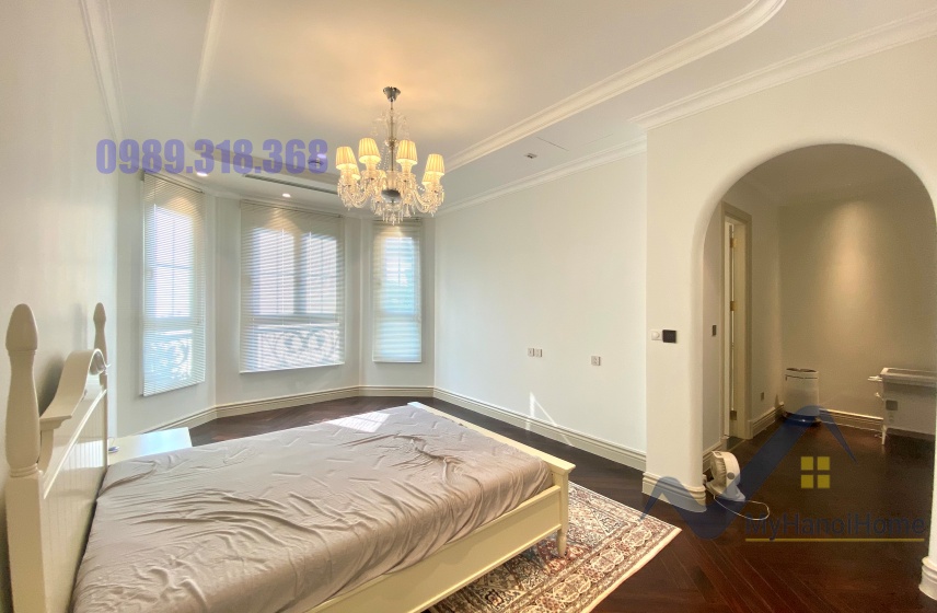 Cần bán biệt thự Vinhomes Riverside đơn lập, có thang máy 11