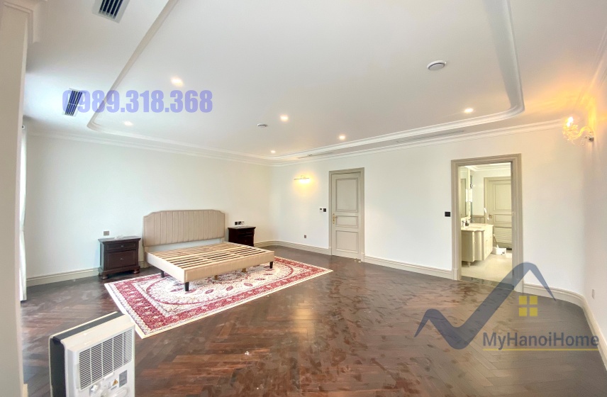 Cần bán biệt thự Vinhomes Riverside đơn lập, có thang máy 17