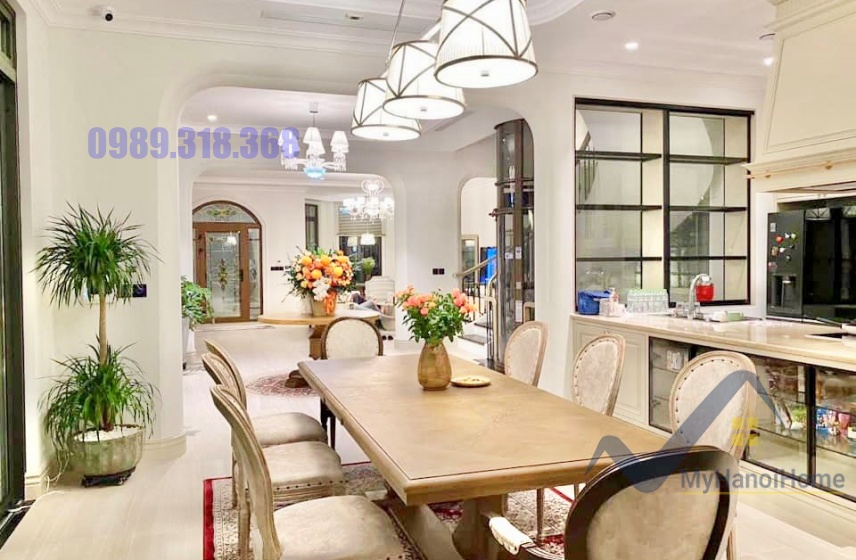 Cần bán biệt thự Vinhomes Riverside đơn lập, có thang máy 5