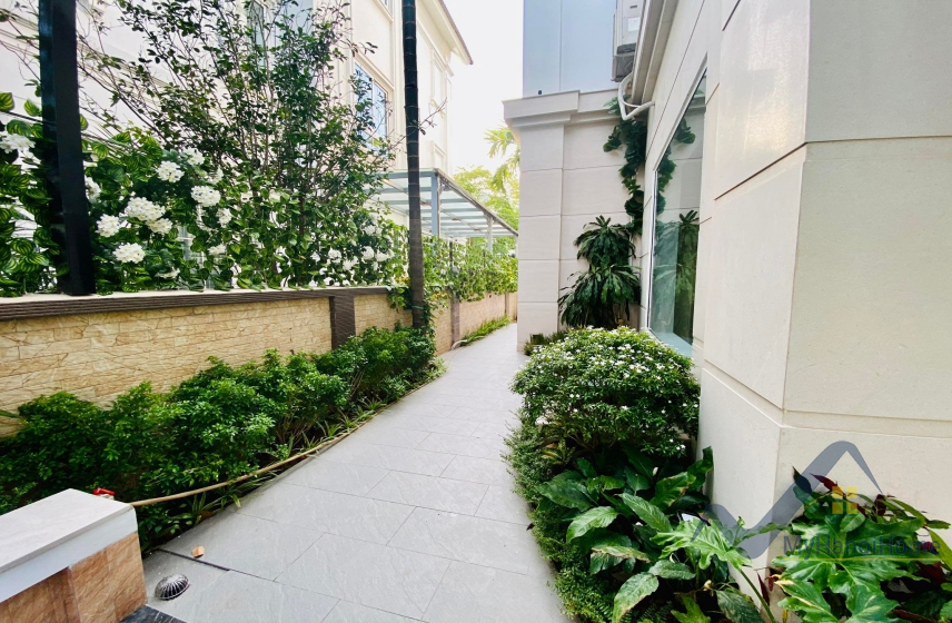 Cần bán song lập Vinhomes Riverside Long Biên đã hoàn thiện mới 8
