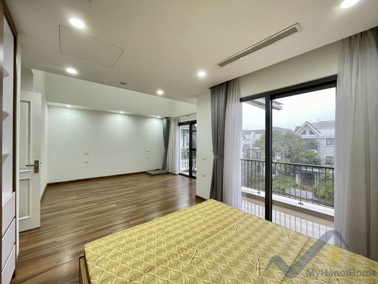 Căn biệt thự đơn lập cho thuê tại Vinhome Riverside đủ đồ 18