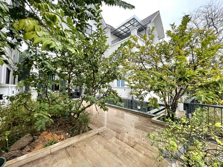 Căn biệt thự đơn lập cho thuê tại Vinhome Riverside đủ đồ 23
