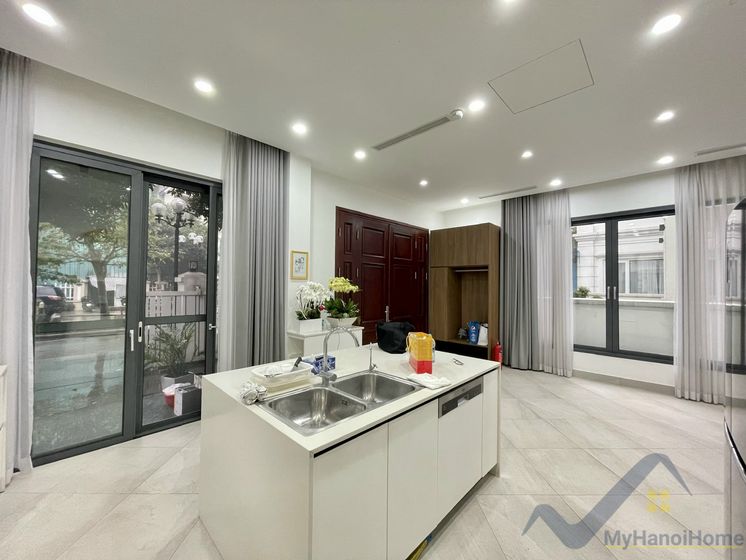 Căn biệt thự đơn lập cho thuê tại Vinhome Riverside đủ đồ 8