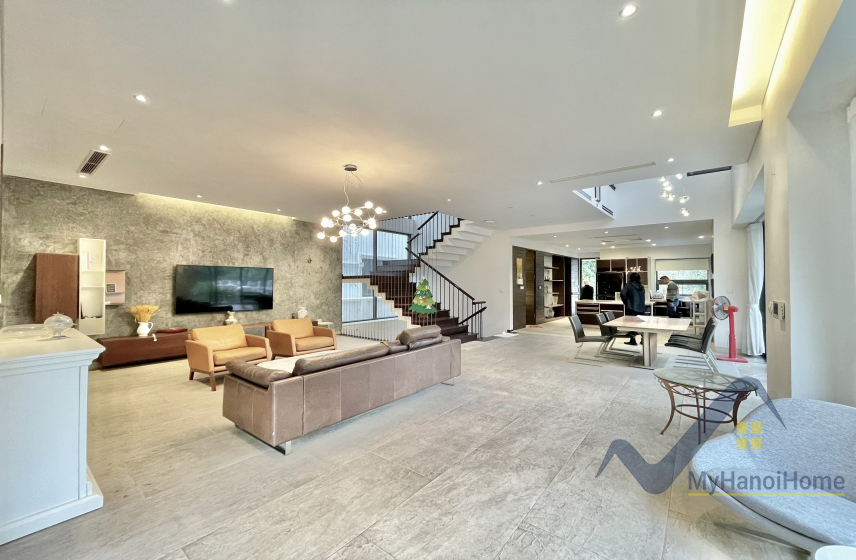 Cần cho thuê biệt thự đơn lập Vinhomes Riverside đầy đủ nội thất 1