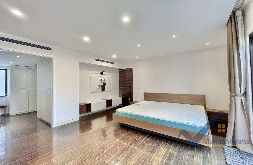 Cần cho thuê biệt thự đơn lập Vinhomes Riverside đầy đủ nội thất 11