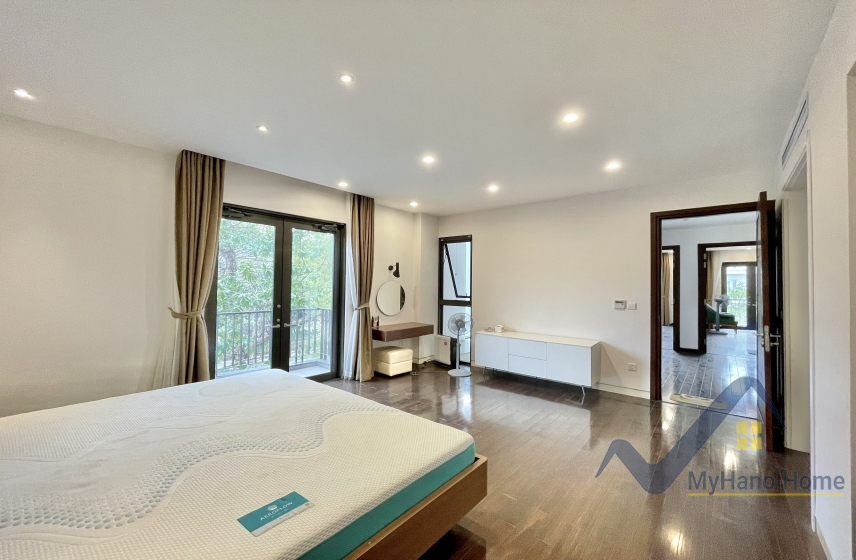 Cần cho thuê biệt thự đơn lập Vinhomes Riverside đầy đủ nội thất 12