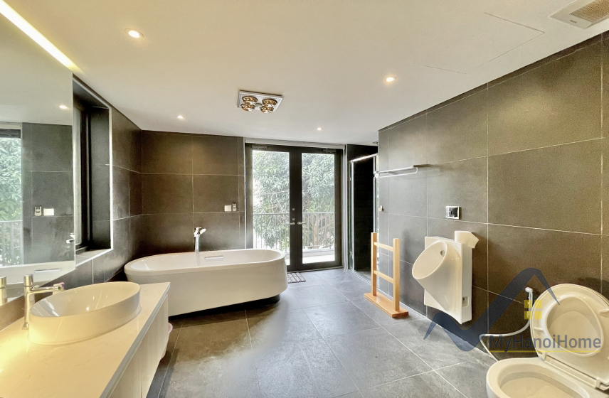 Cần cho thuê biệt thự đơn lập Vinhomes Riverside đầy đủ nội thất 13