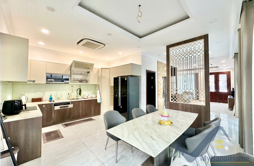 Cần cho thuê biệt thự song lập Harmony Long Biên, có thang máy 4PN 4