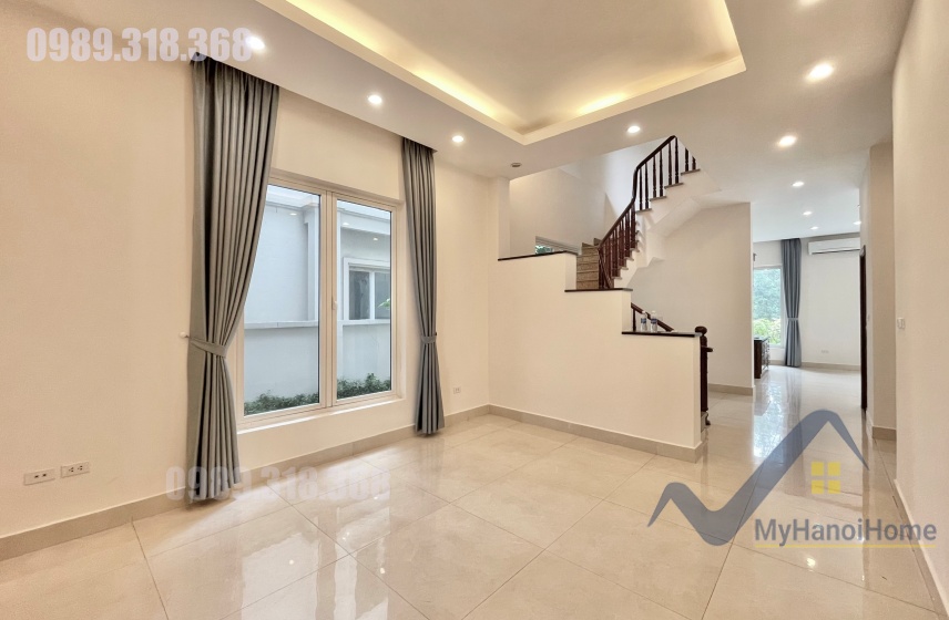 Cần cho thuê biệt thự song lập Vinhomes Riverside không đồ 4PN 1