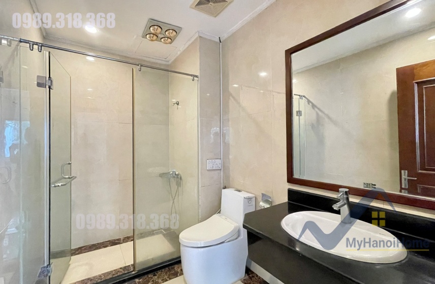 Cần cho thuê biệt thự song lập Vinhomes Riverside không đồ 4PN 16
