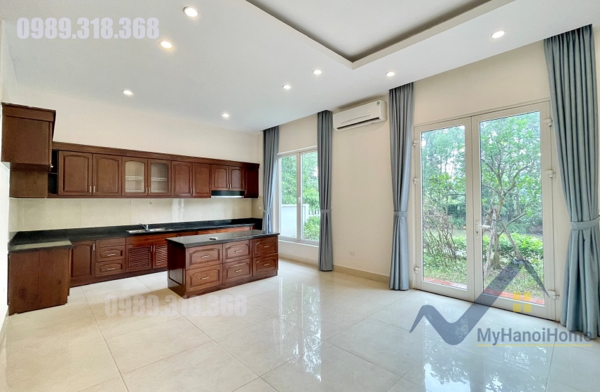 Cần cho thuê biệt thự song lập Vinhomes Riverside không đồ 4PN 3