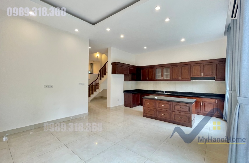 Cần cho thuê biệt thự song lập Vinhomes Riverside không đồ 4PN 4