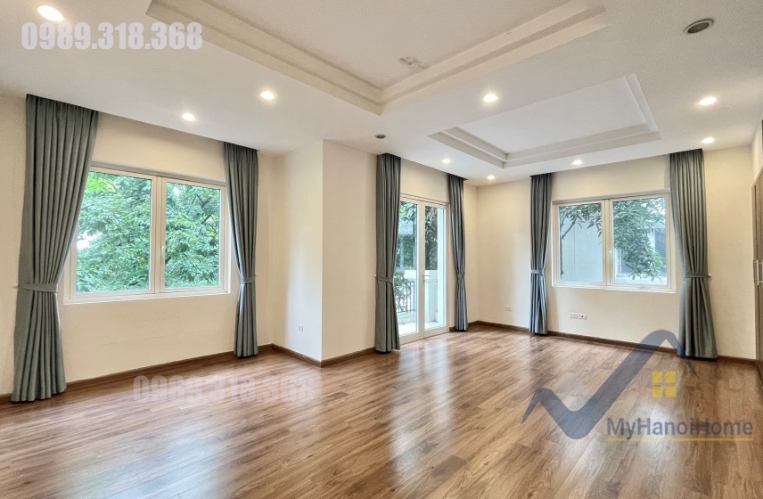 Cần cho thuê biệt thự song lập Vinhomes Riverside không đồ 4PN 6