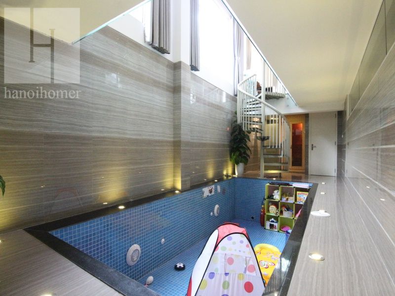 Cần cho thuê biệt thự Vinhome Riverside gần Almaz đủ đồ 7