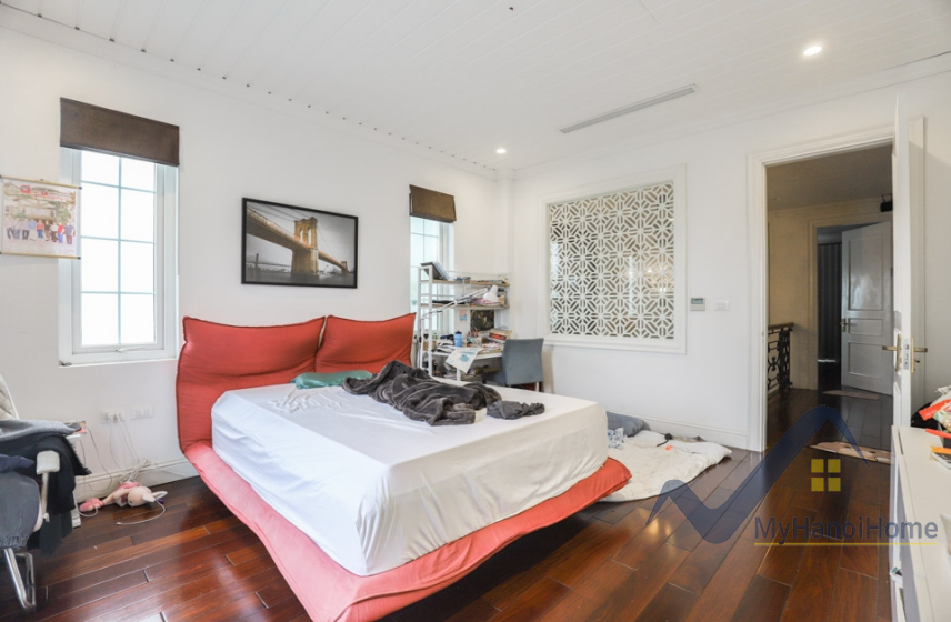 Cần cho thuê biệt thự Vinhomes Riverside, có thang máy full nội thất 15