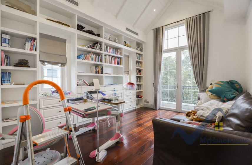 Cần cho thuê biệt thự Vinhomes Riverside, có thang máy full nội thất 21