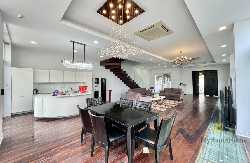 Cần cho thuê biệt thự Vinhomes Riverside song lập ngay gần BIS 3