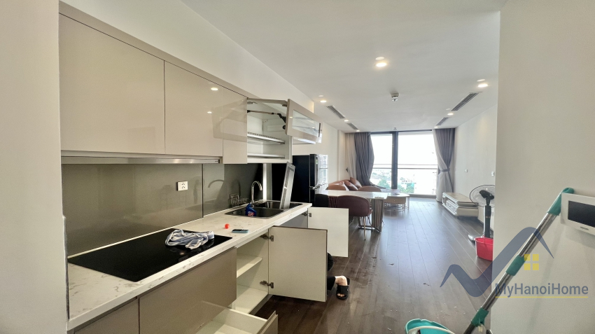 Căn hộ 2PN 2WC tại CC Vinhomes Symphony cho thuê đủ đồ 1