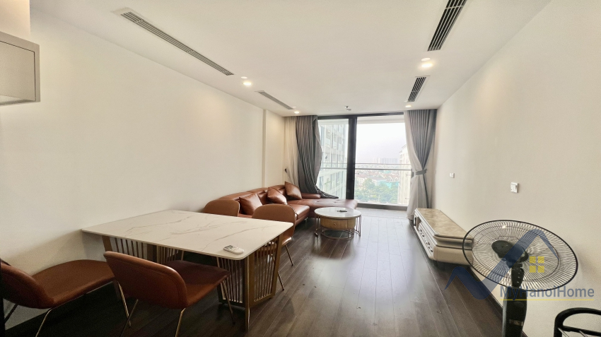 Căn hộ 2PN 2WC tại CC Vinhomes Symphony cho thuê đủ đồ 2