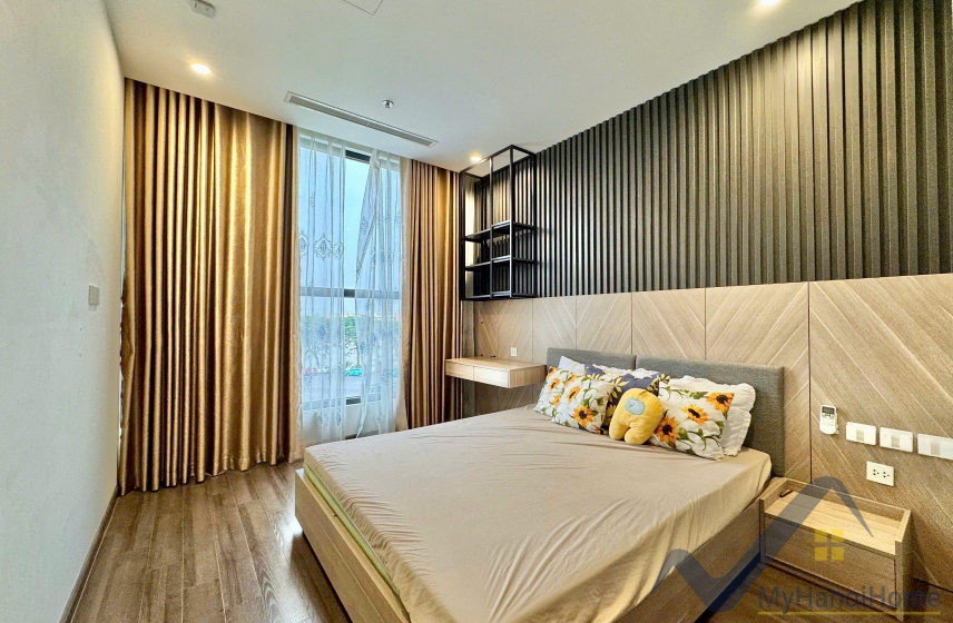 Căn hộ 3PN đủ đồ cho thuê tại CC Vinhomes Symphony 6