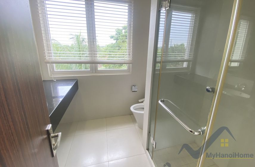 Cần thuê biệt thự Hoa Sữa Vinhomes Riverside gần sân Golf 12