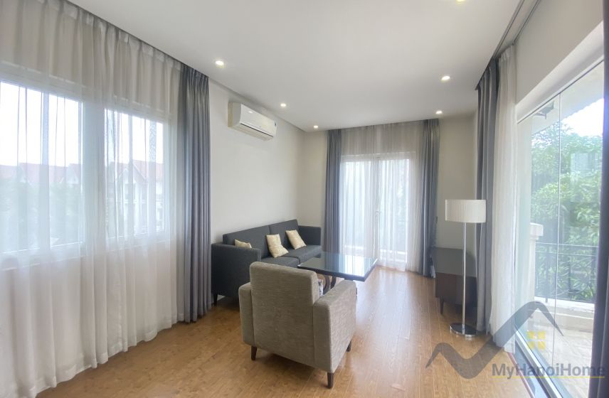 Cần thuê biệt thự Hoa Sữa Vinhomes Riverside gần sân Golf 14