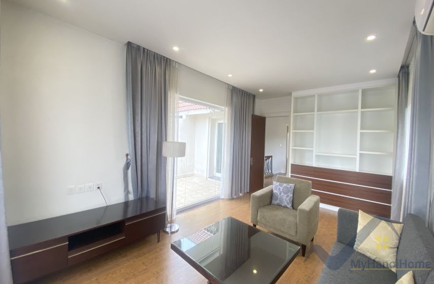 Cần thuê biệt thự Hoa Sữa Vinhomes Riverside gần sân Golf 15