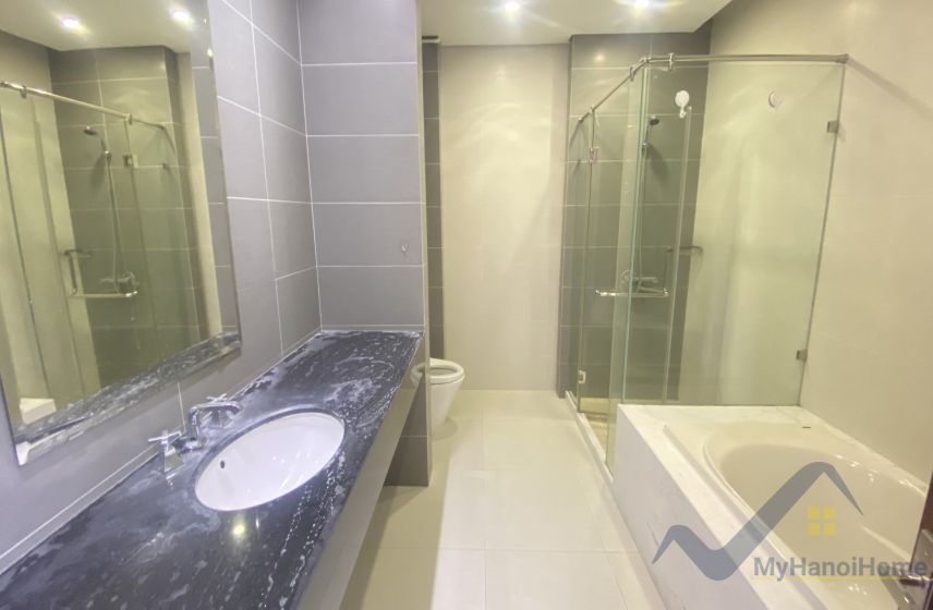 Cần thuê biệt thự Hoa Sữa Vinhomes Riverside gần sân Golf 8