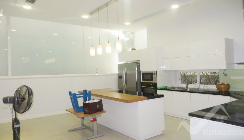 Chính chủ bán nhà Anh Đào Vinhomes Riverside đã sửa chữa 4